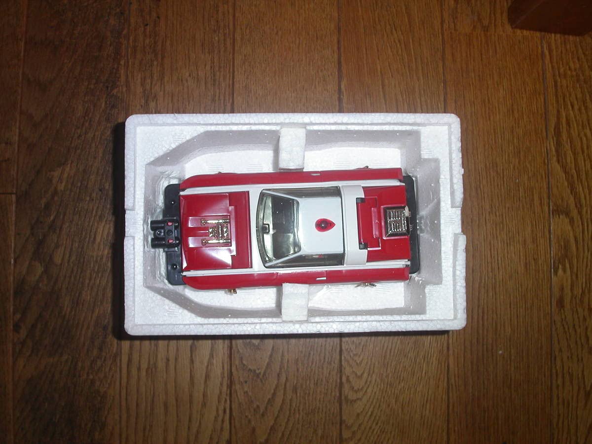 Amazon.co.jp: チェンジマシン 救急消防車 ポピー製 検）ポピニカ 旧