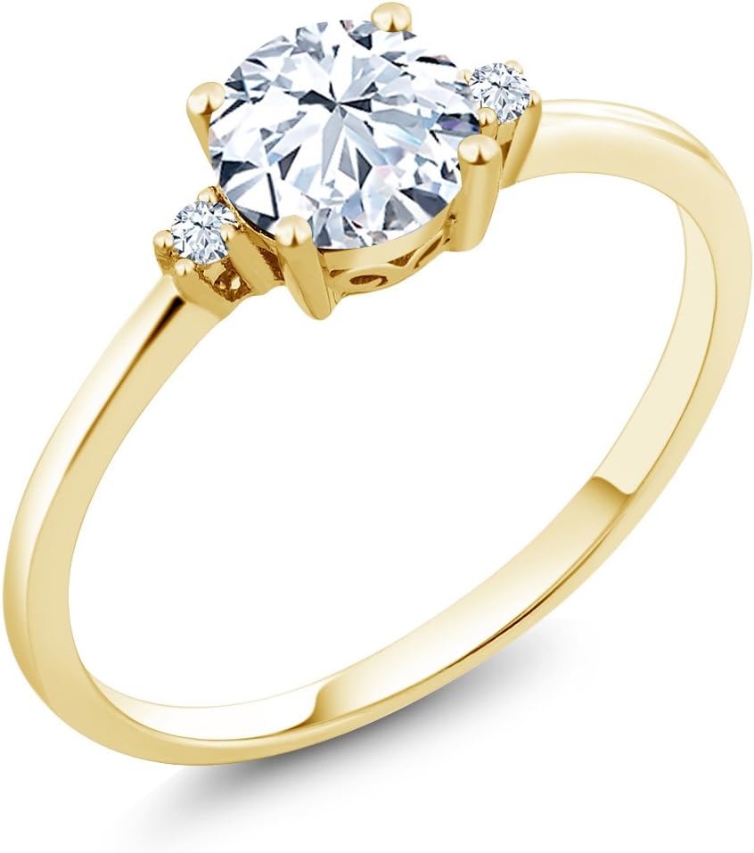 Gem Stone King 10K Yellow Gold White Zirconia and White Created Sapphire Solitaire Engagement Ring For Women (1.53 Cttw, Round 6MM, Gemstone Birthstone)