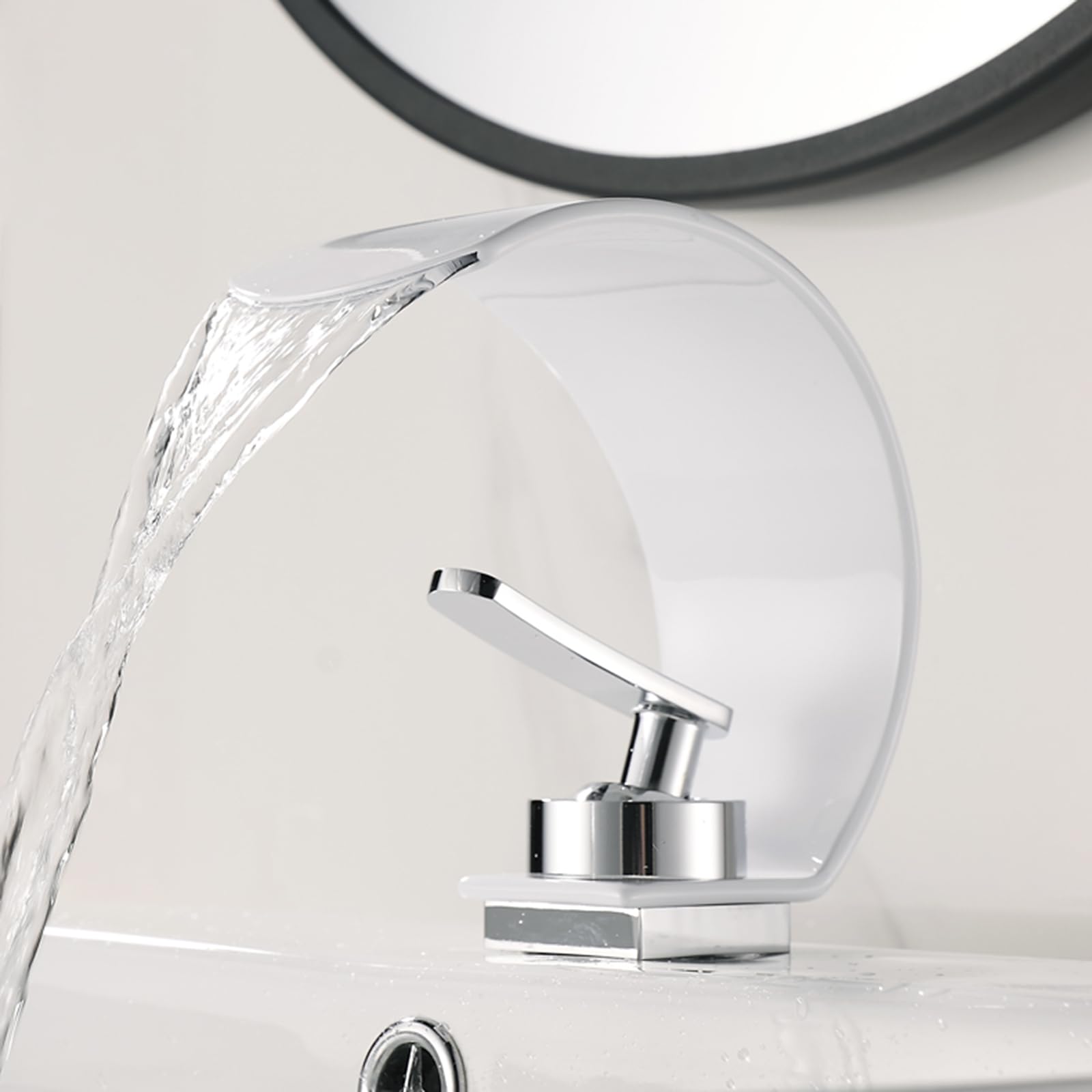 Grifo de lavabo monomando mezclador para agua caliente y fría con acabado blanco y plata