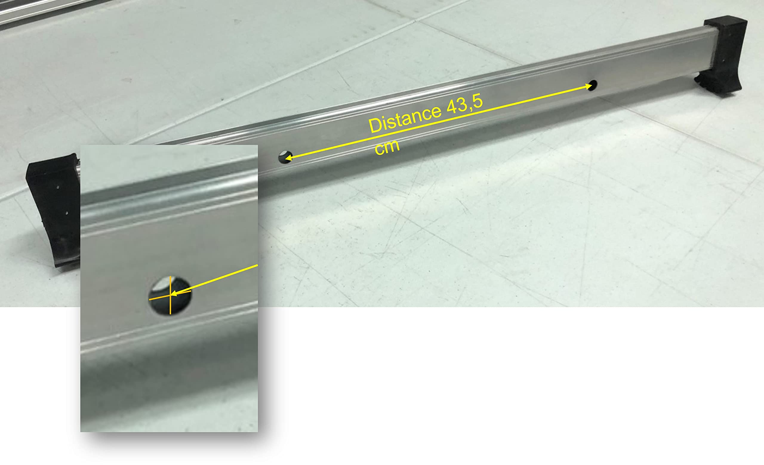 BTF | Base Estabilizadora Escaleras Industriales 110 cm de Largo, Perfil 65x25 mm | Distancia Entre Agujeros 435 ± 5 mm | 2 o 3 tramos por Encima de los 3,0 Metros de Alto. BTF-BEST110