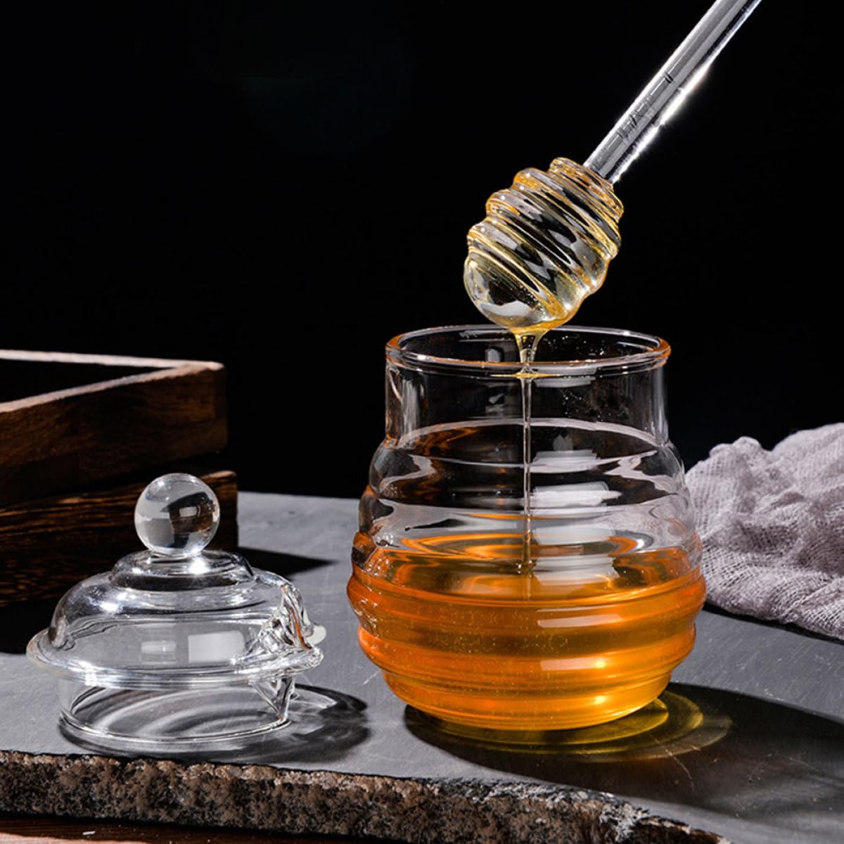 Honigtopf Glasbehälter mit Deckel und Rührstab für Honig Transparent Passend für Zuhause Küche und Gastronomie
