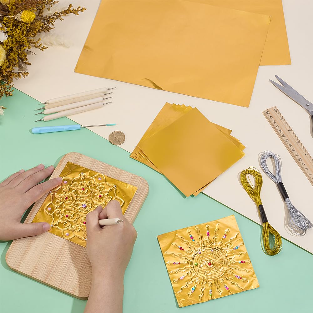 UNICRAFTALE 15 hojas de papel de aluminio dorado para grabar en relieve de 0,2 mm de grosor, kit de grabado en relieve con 5 herramientas de mango de madera, alambre de metal, diamantes de imitación