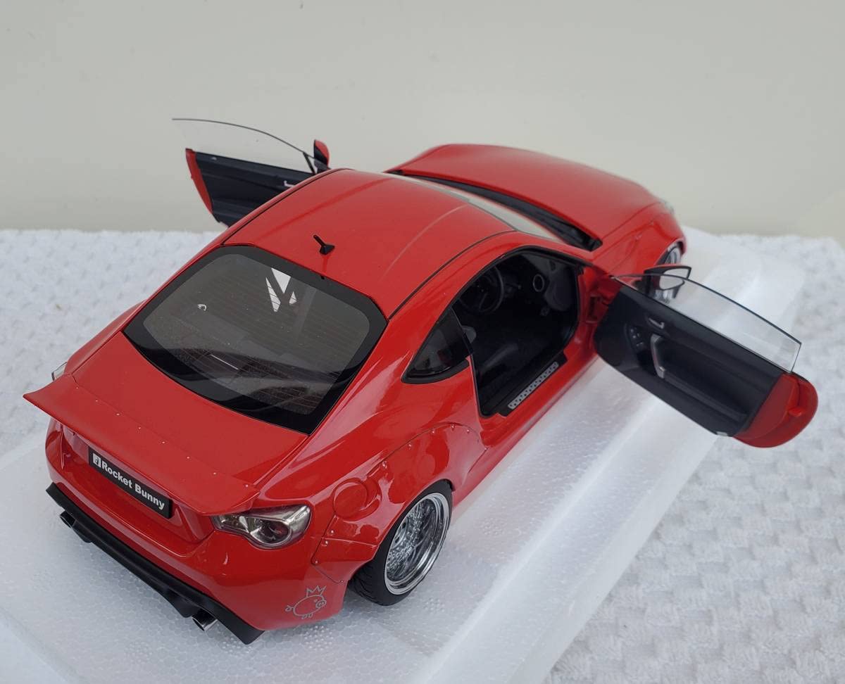 Amazon | Aa 1/18 オートアート ミニカー ロケットバニー 86 左右ドア