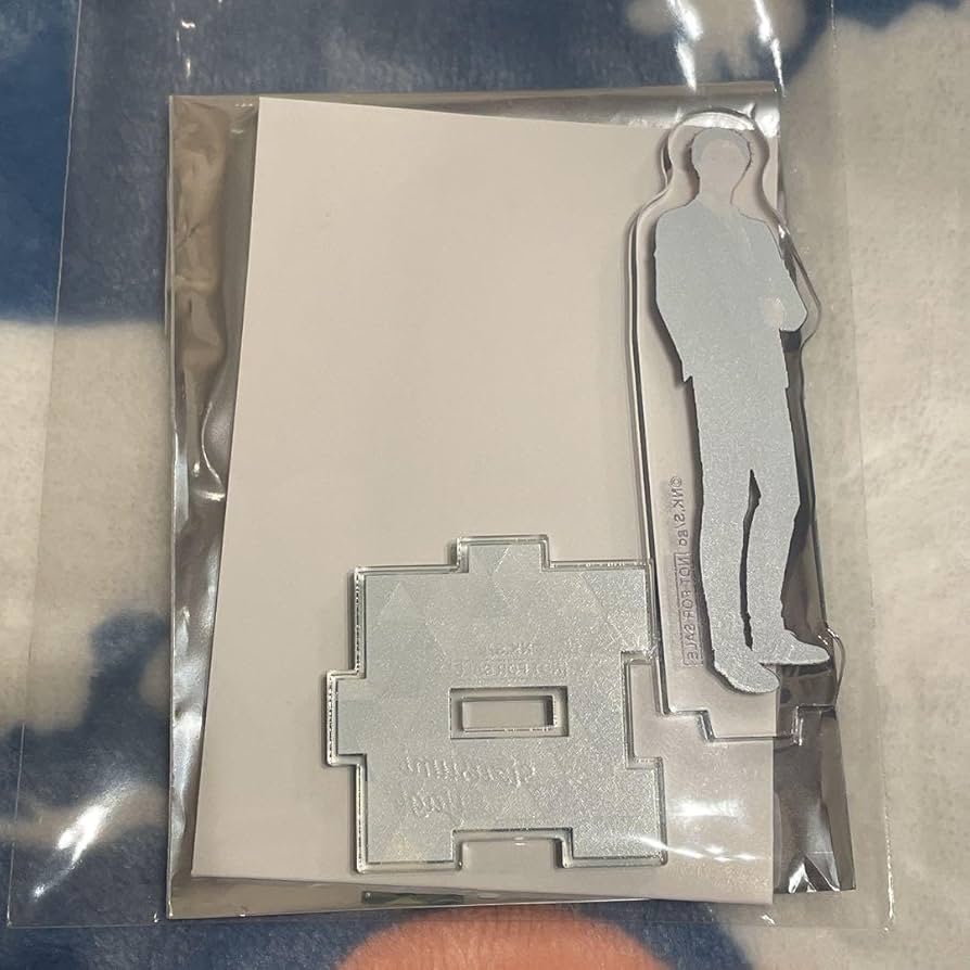 【リクエスト】　新品未開封　ギヴン ミニ アクリルスタンド 全国共通特別鑑賞券 Amazon.co.jp: 映画 ギヴン 海へ ポップコーン特典 八木玄純