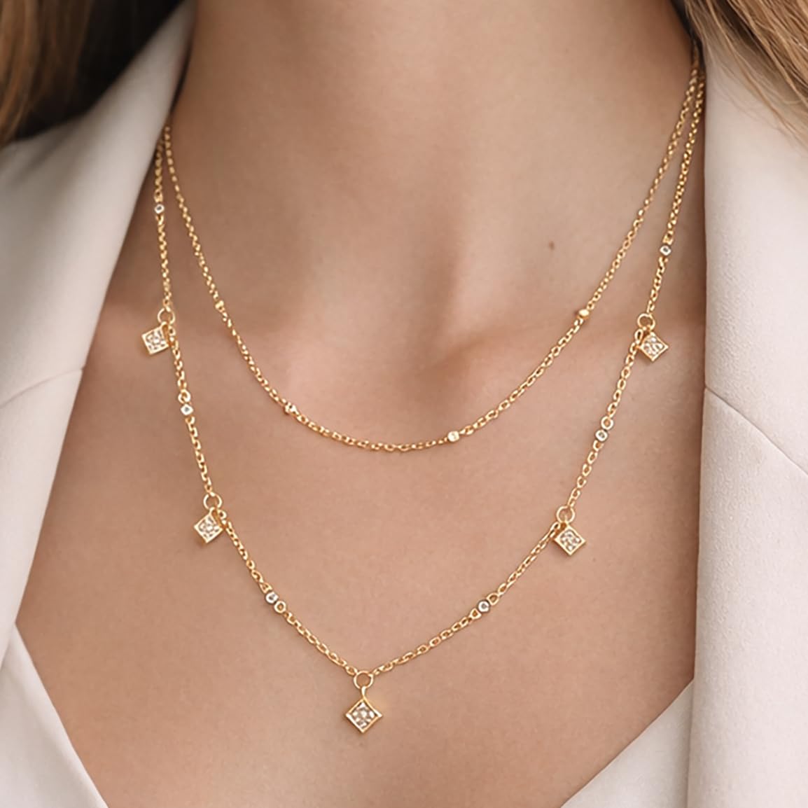 Générique Collier Femme Multi-Rang Plaqué Or 18 Carats - Collier Double Rang 38cm et 45cm avec Pendentifs Oxydes de Zirconium - Bijou ajustable +5cm Poinçonné Qualité Luxe - Cadeau Anniversaire Noël