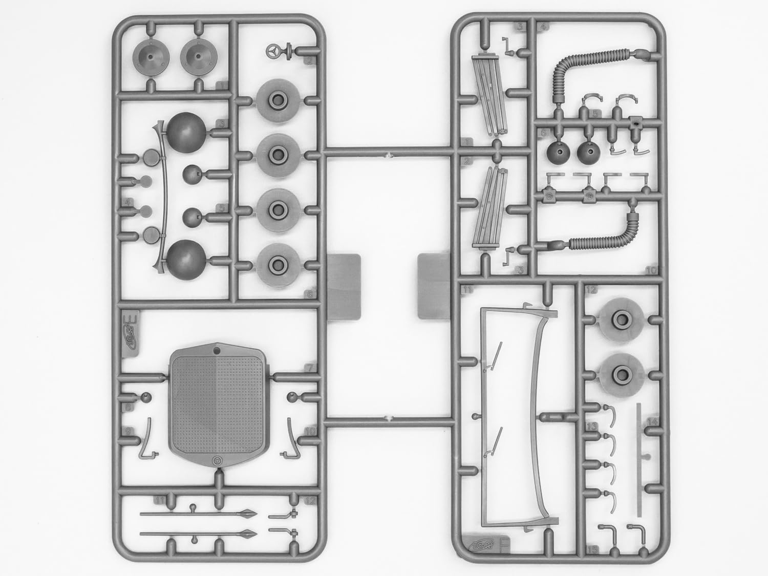 ICM 24012 – 1/24 Mercedes Tipo G4, Aperto Esecuzione, Gioco