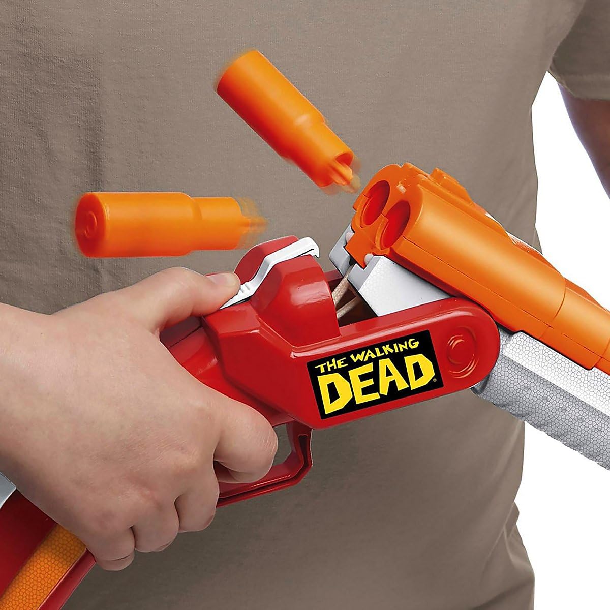 BuzzBee The Walking Dead Ricks Schrotflinte - Offiziell lizenzierter Dart-Blaster - Doppellauf mit realistischem Hülsenauswurf - Inkl. Darts & Hülsen - Cosplay & Outdoor Action