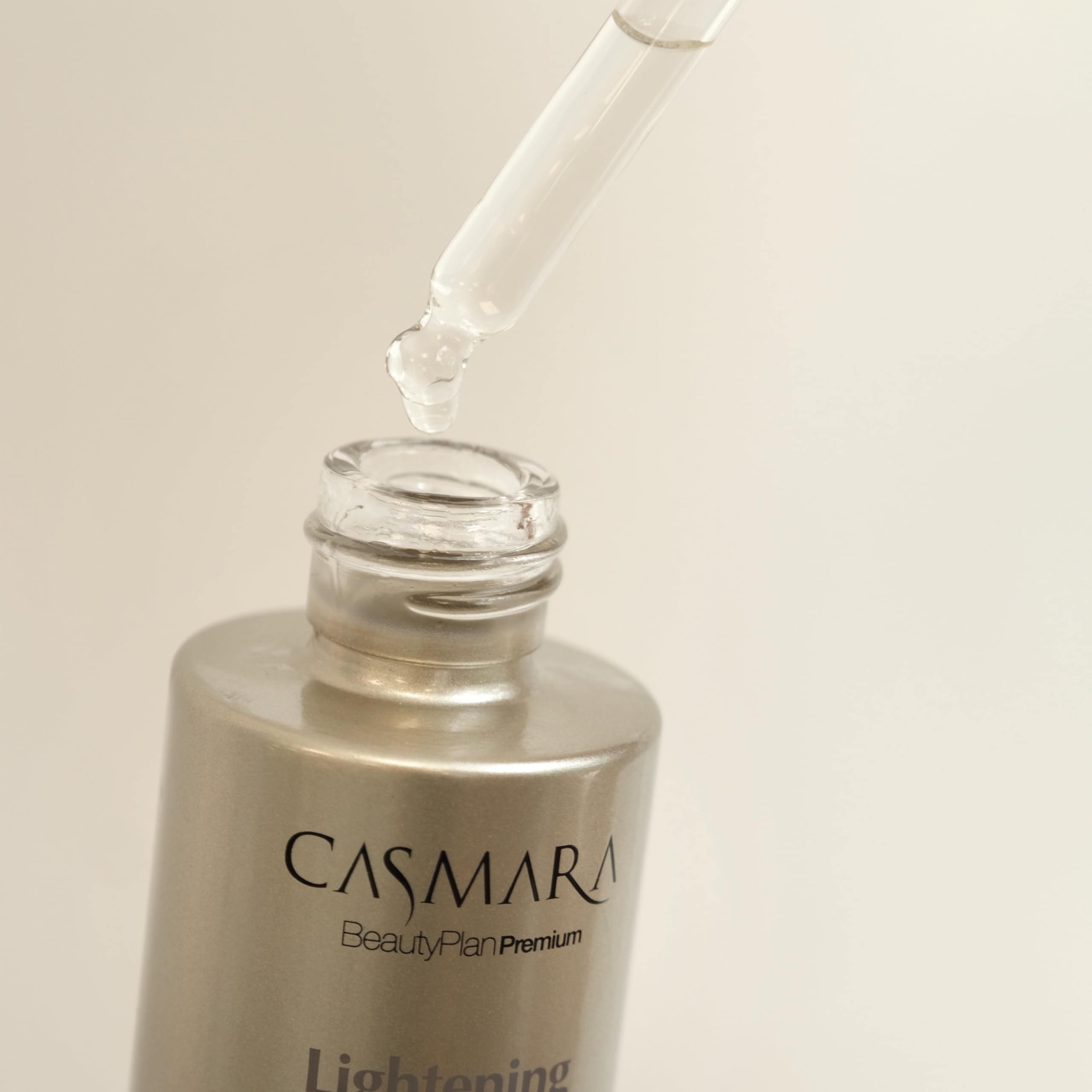 Casmara | Lightening Glow Serum | Siero illuminante | Previene le macchie e unifica il tono | Effetto "buon viso" istantaneamente | 50 ml