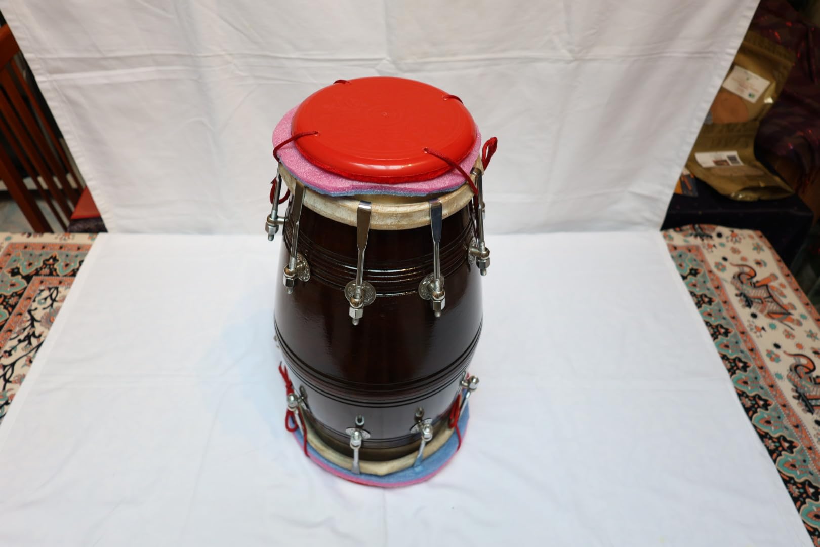 Dholak traditionnel avec accordage de vis