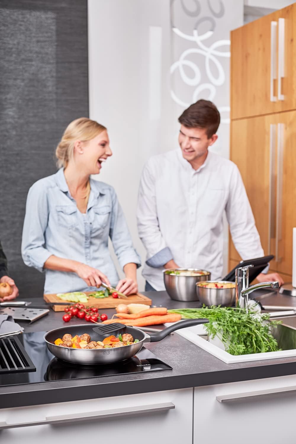 Rösle Basics Line Stainless Steel Mixing Bowl, 7-inch Diameter, 4.5-inch Height