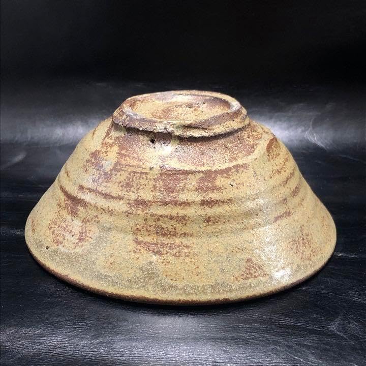 古美術蔵からかなり雰囲気のある抹茶茶碗が出てきました 茶道具