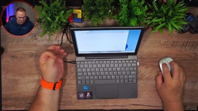 Amazon.com: BINTEC 10.1 inch Ultra-Thin Portable Mini Laptop