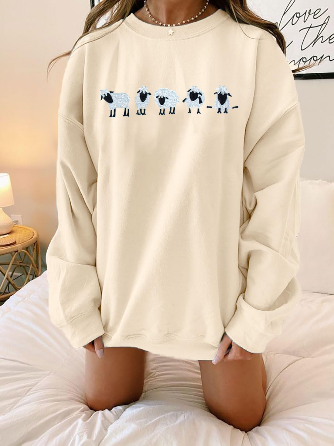 LUKYCILD Gesticktes Schaf-Sweatshirt für Damen, niedliches Bauernhof-Hemd, lustiger Tierpullover, lässig, Grafik, langärmeliges Oberteil