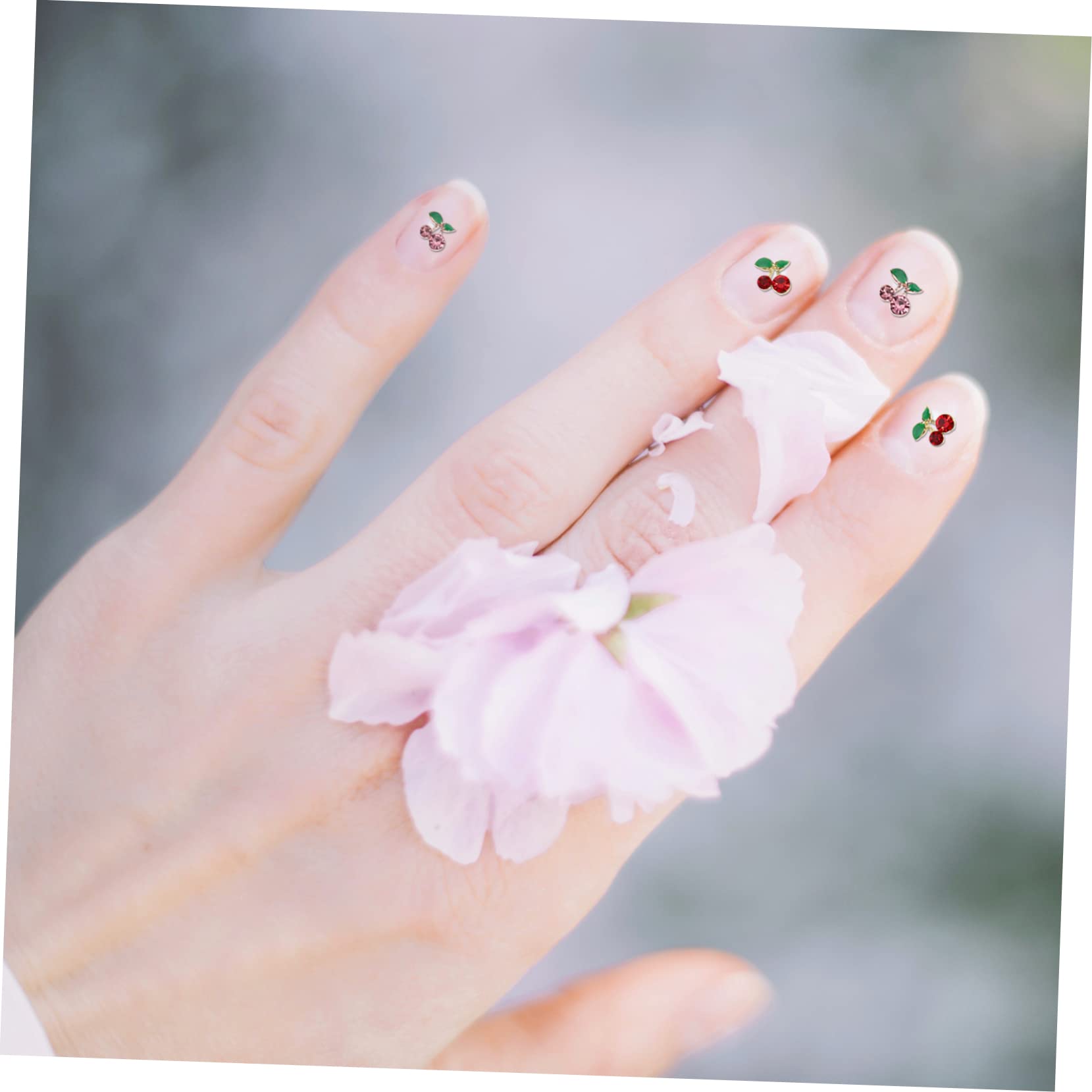 Healeved 180piezas Charms De Uñas Brillantes De Cereza Decoraciones De Uñas Para Mujeres Accesorios De Cristales Para Nail Art Estilo Elegante y Único