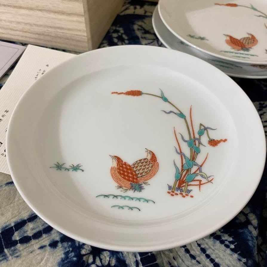 十五代　酒井田柿右衛門　錦　鶉　皿 Amazon | 十五代 酒井田柿右衛門 錦 鶉 皿 | ノーブランド品 | 小皿