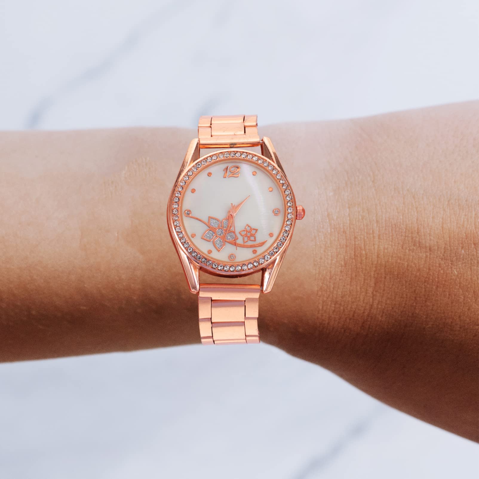 5pezzi Orologio Da Polso Con Design Fiore Per Ragazze Orologio Digitale Elegante Con Cinturino Per Adolescenti Con Brillantini Preciso e Materiale Sicuro