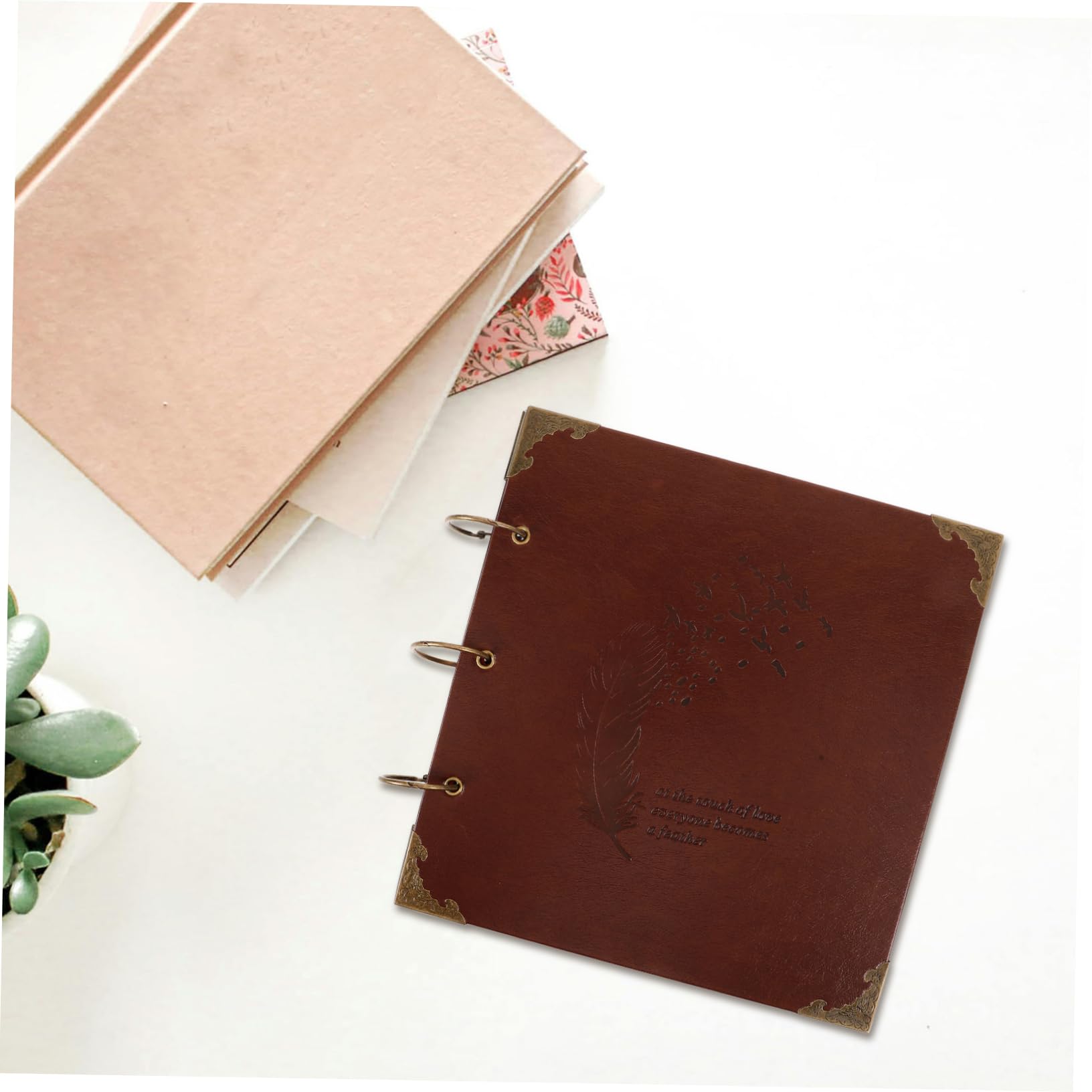 ULTECHNOVO Álbum de Fotos Diy de PU Scrapbook Retro con Anillas Album de Recuerdos Personalizable para Marrón Pluma
