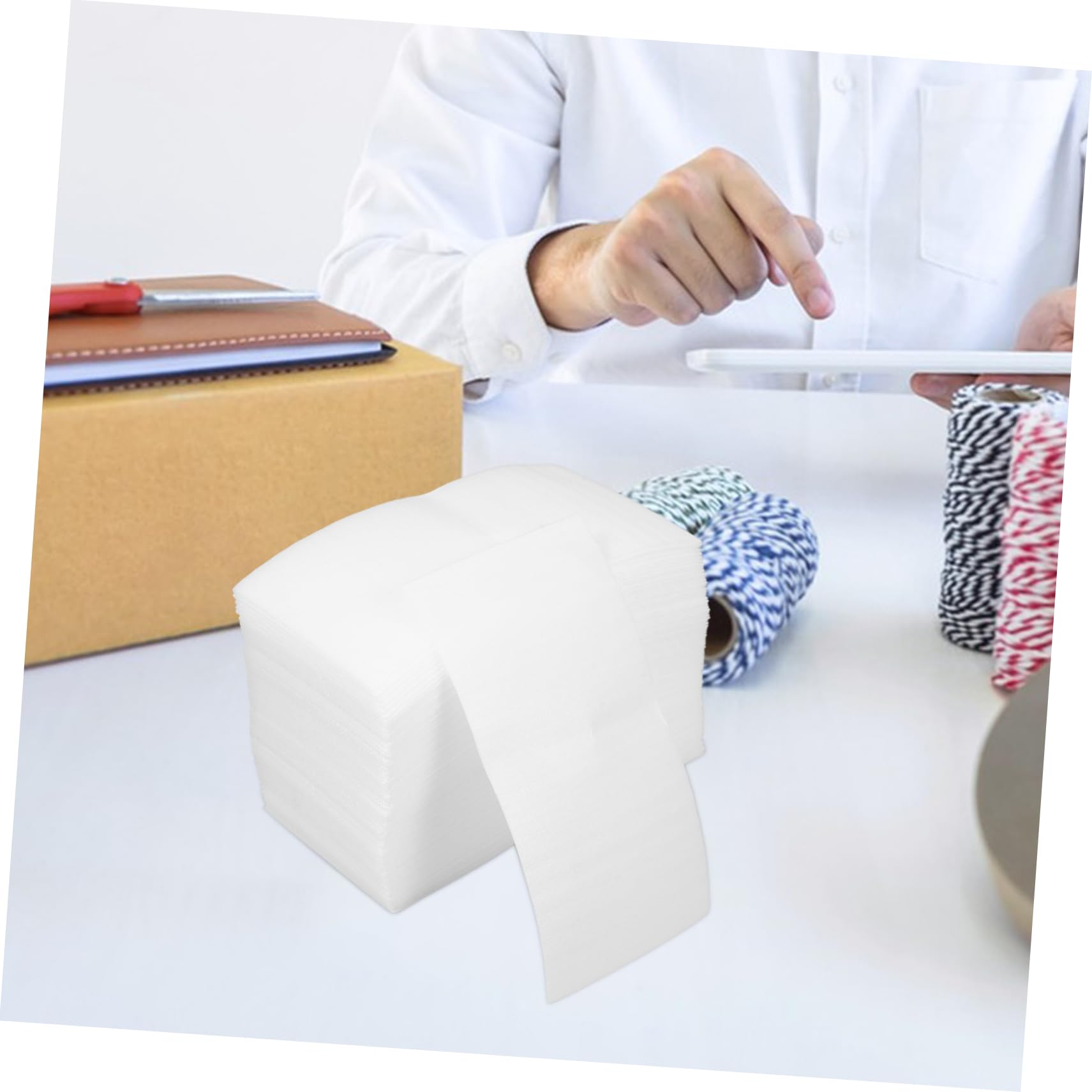 NAMOARLY 100pcs Foam Pouch Cushion Wrap for Moving Packing Cushioning Protection for Fragile Items Convenient Packaging Material for Storage Transportation