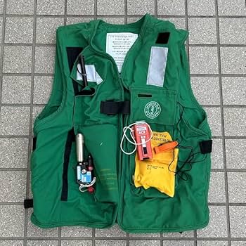 AVIREX FLIGHT DECK VEST フード付 Amazon | 米軍 ライフジャケット LIFE PRESERVER VEST FLIGHT DECK 緑