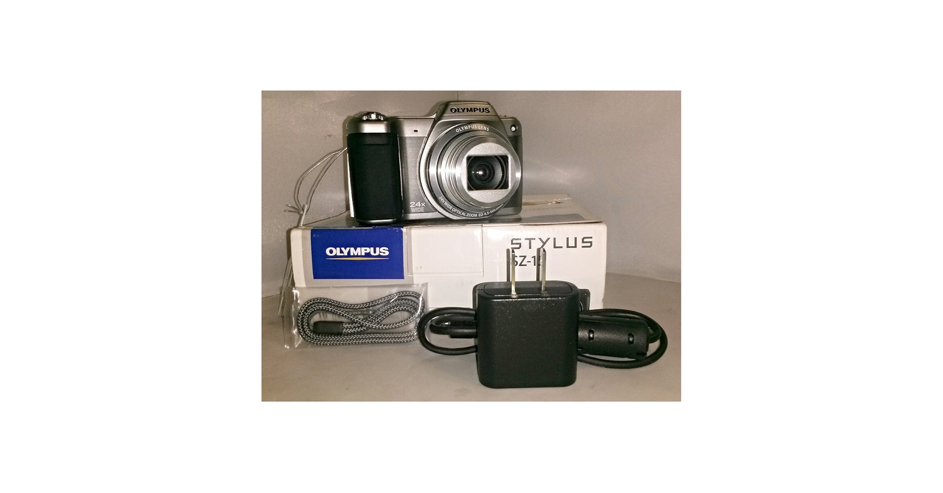 Amazon.com : Olympus Stylus SZ-15 Digital Camera with 24x