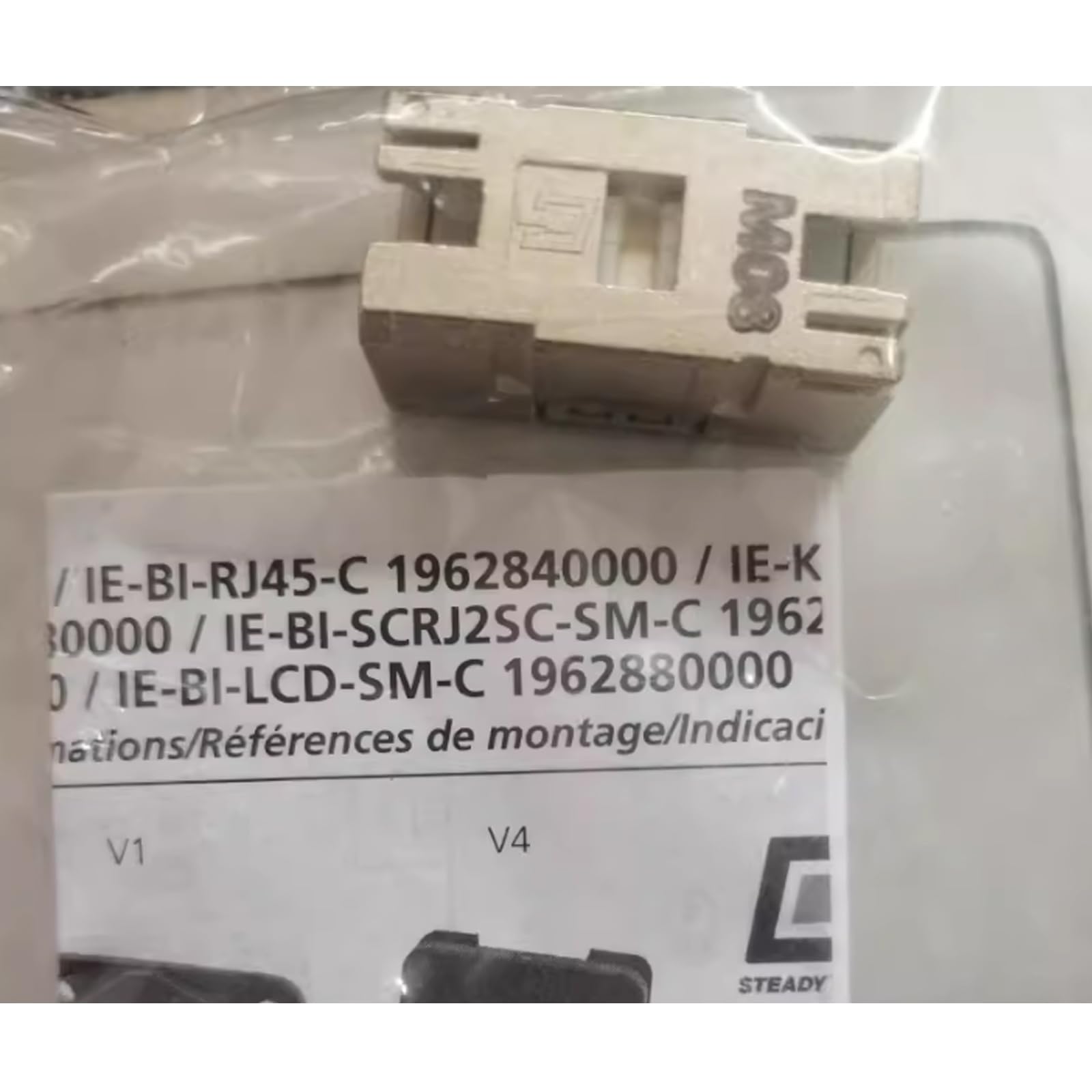 IE-BI-RJ45-C 1962840000 nowe i zamknięte w pudełku IEBIRJ45C 1962840000 przyspieszone