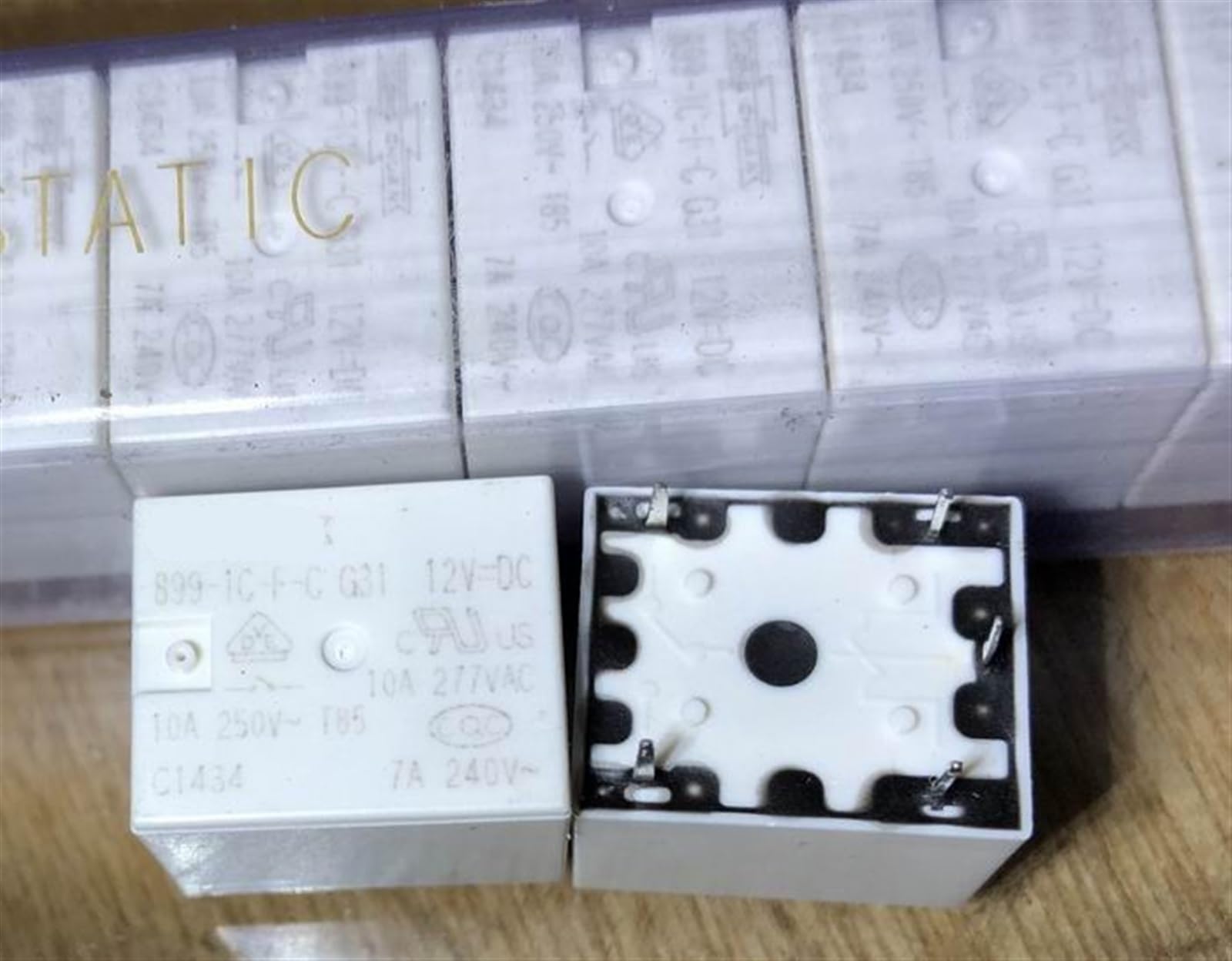 Relé 12VDC 5 pines MOBYAT T73-1C-12V para reparación de módulos electrónicos 3