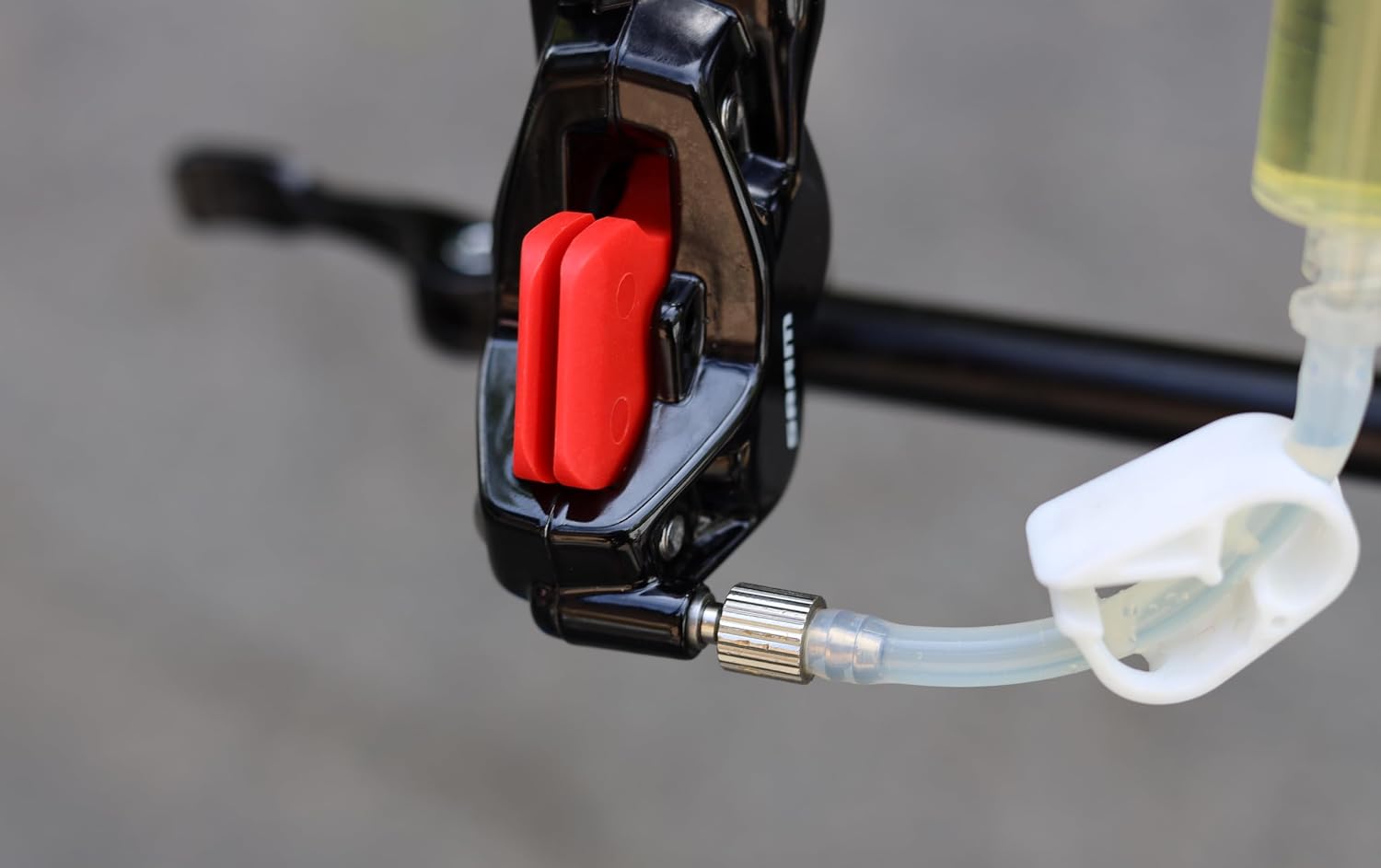 BleedZone - Brake Bleed Kit for SRAM Hydraulic Brakes - Bike Bleed Kit with 250ml DOT 5.1 Brake Fluid for SRAM Brakes - Bicycle Brake Bleed Kit with Reusable 20ml Syringes, and Bleeding Edge Tool