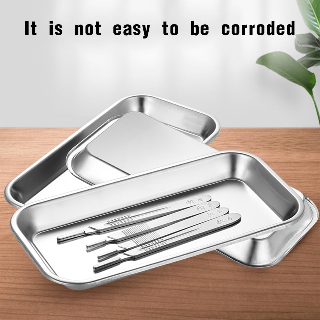 Vassoio dentale rettangolare in acciaio inox, ideale per strumenti chirurgici e per il laboratorio dentale. Pratico e resistente, un must-have per i professionisti del settore. 1 pezzo incluso.