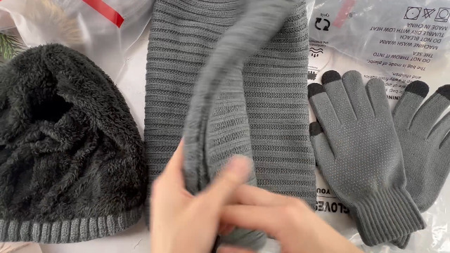 Set Invernale 3 Pezzi Uomo/Donna - Berretto, Sciarpa E Guanti Touch Screen, Maglia Acrilica Calda - Foto 4