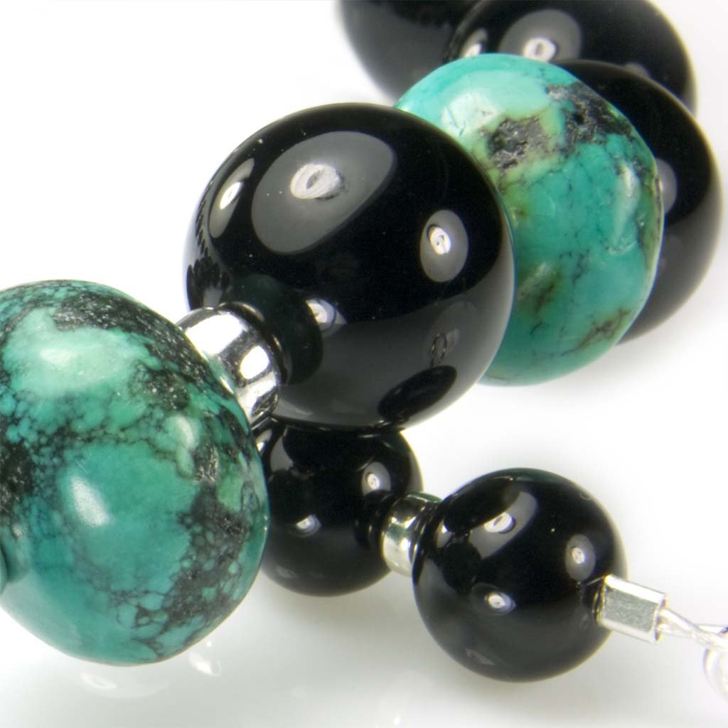 Collana in onice nero e turchese in argento massiccio, dimensioni delle pietre 12 x 18 mm e 10 mm a 16 mm
