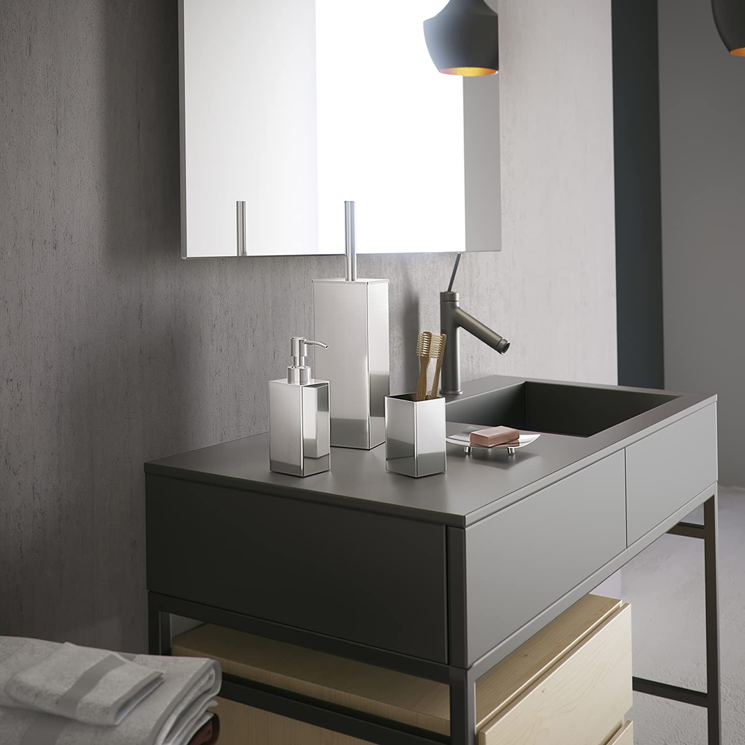 GEDY Set Perth 4 Pezzi, 1 Porta Sapone Solido, 1 Scopino WC, 1 Dispenser Sapone, 1 Portaspazzolini da Bagno, Set Realizzato in Acciaio Inox, Finitura cromata, Design R&S Gedy, 2 Anni di Garanzia