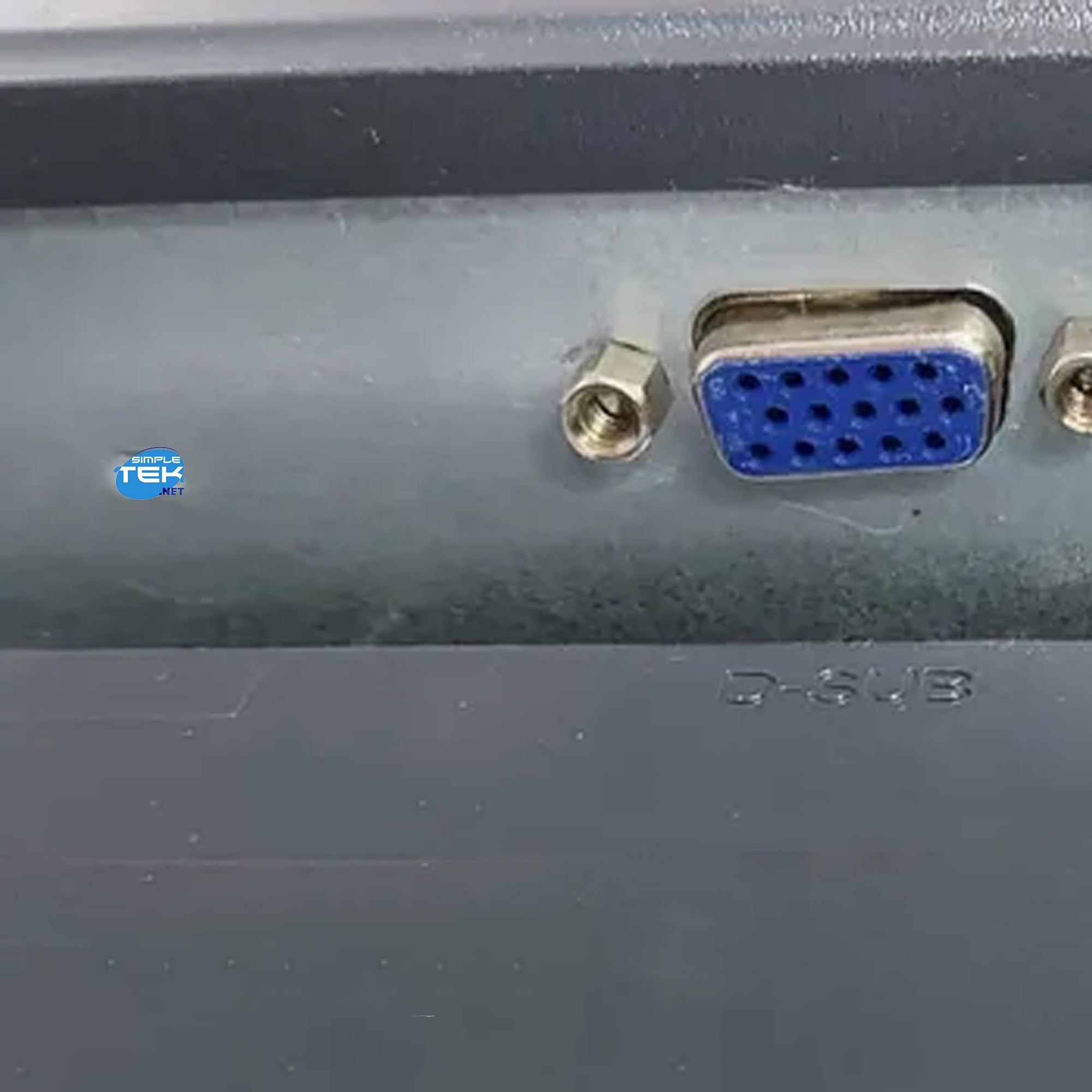 SIMPLETEK - Monitor 19" W-LED VGA czarny z podstawą i kablami (odnowiony)