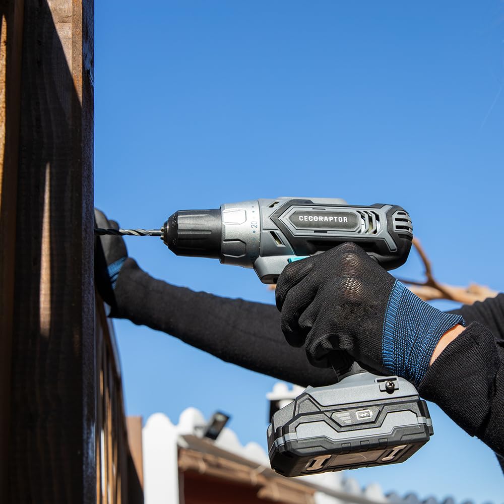 Cecotec Trapano a batteria CecoRaptor Perfect Drill, 20 V e 2000 mAh, velocità 1550 giri/min, coppia massima 46 Nm, 25+1 posizioni di coppia e 2 velocità di lavoro, autonomia di 60 min.