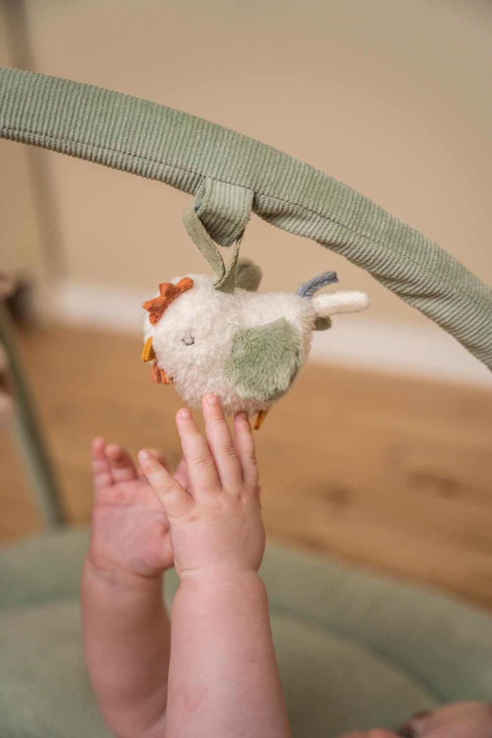 Little Dutch Little Farm 8817 - Manta para gatear con arco de juego