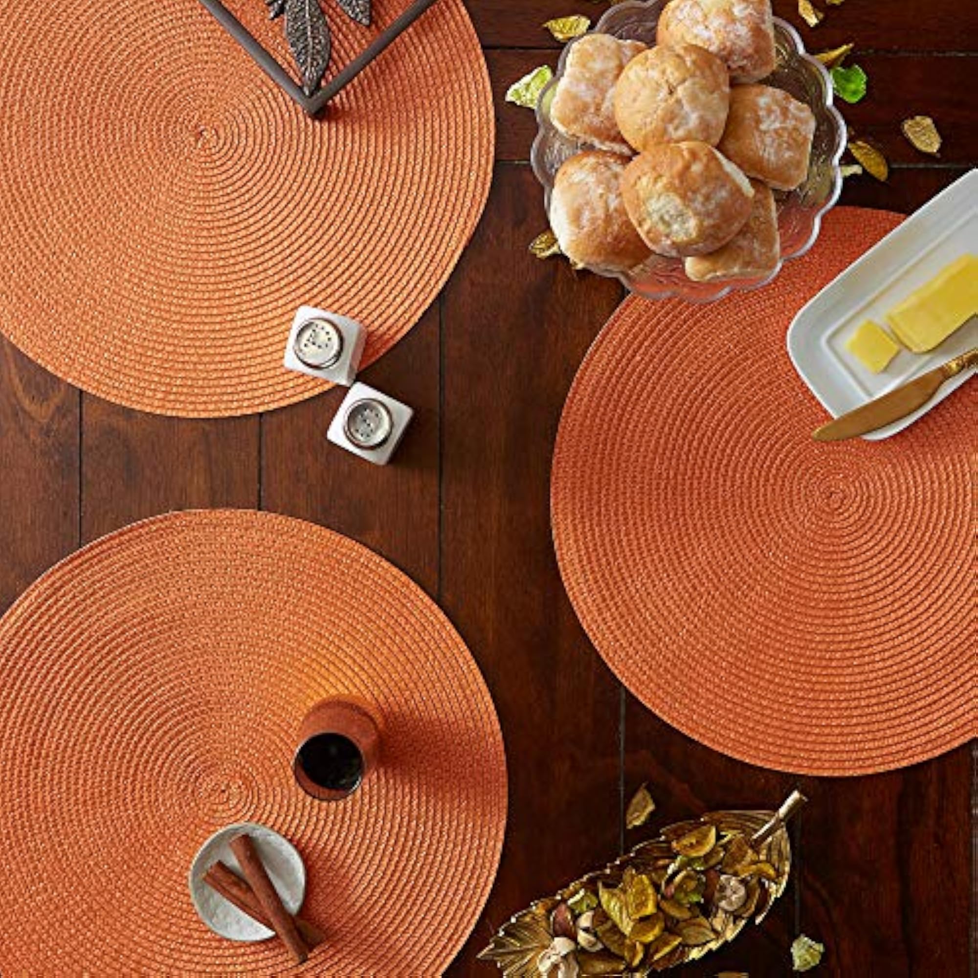 Classic Woven Round Placemat for Indoor/Outdoor Table Settings