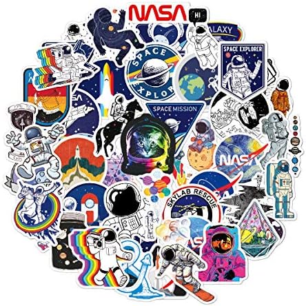 Une jeune astronaute invente une valise de voyage inspirée par les Une jeune astronaute invente une valise de voyage inspirée par les