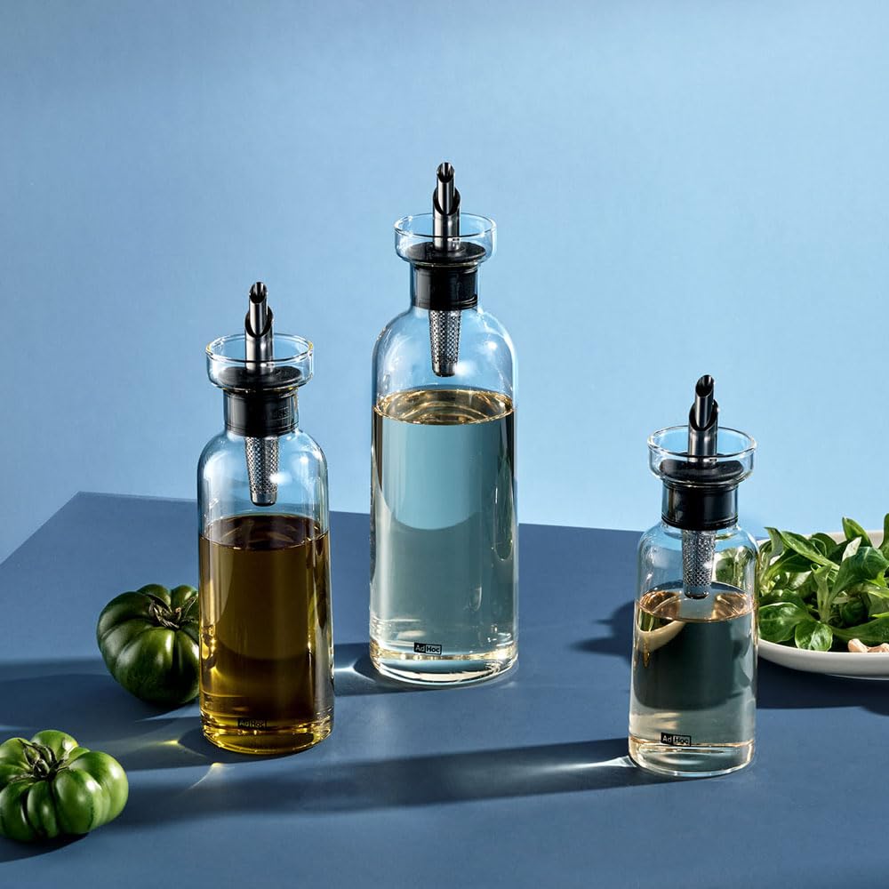 AdHoc BZ82 Set Ölspender oder Essigspender AromaPour aus Glas | elegante Olivenölflasche mit Ausgießer aus Edelstahl | ideal auch für Kürbiskern-Öl oder Essig | luftdicht, 500 ml