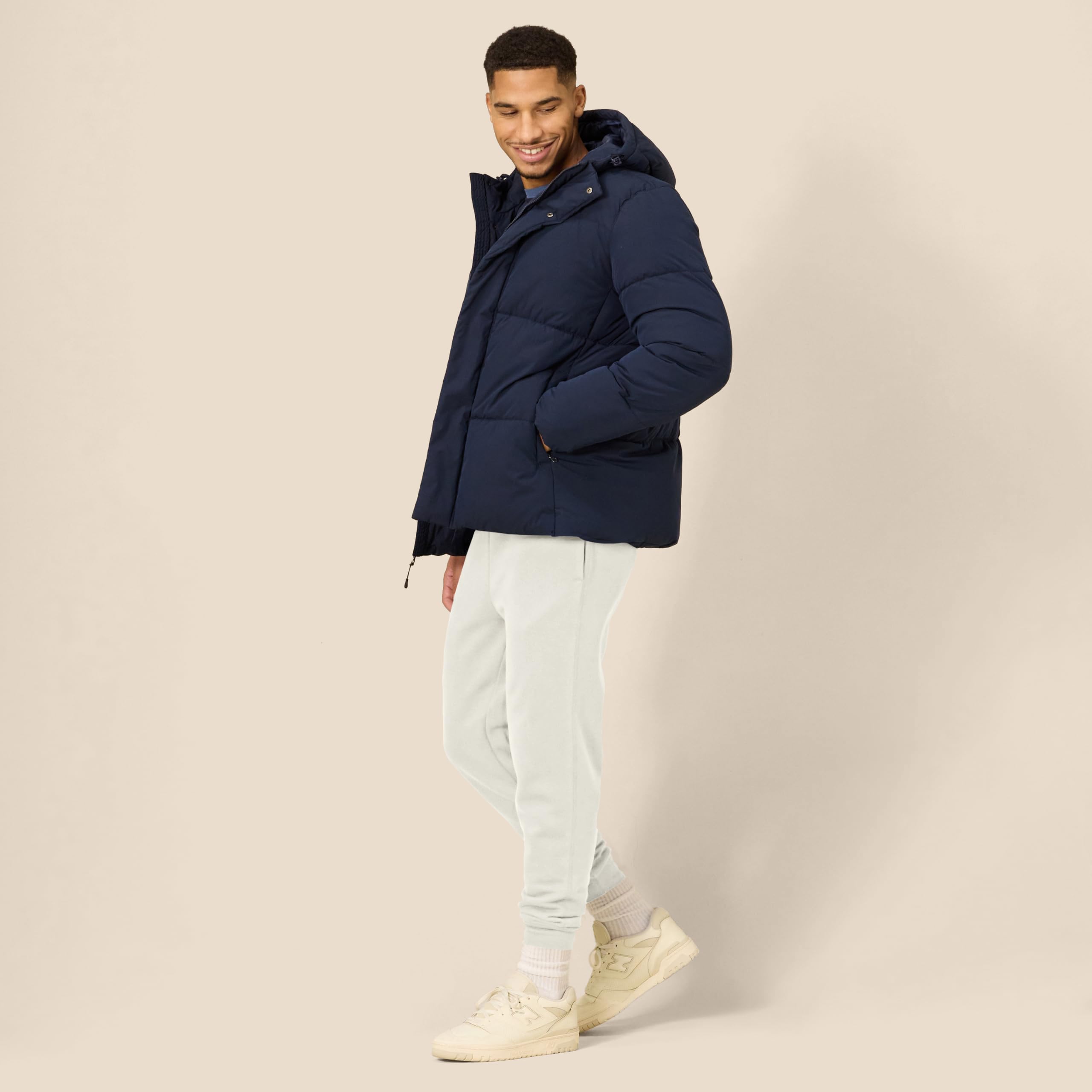 Amazon Essentials Pantaloni Sportivi da Jogging Taglio Rilassato, in Pile, vestibilità Comoda Uomo