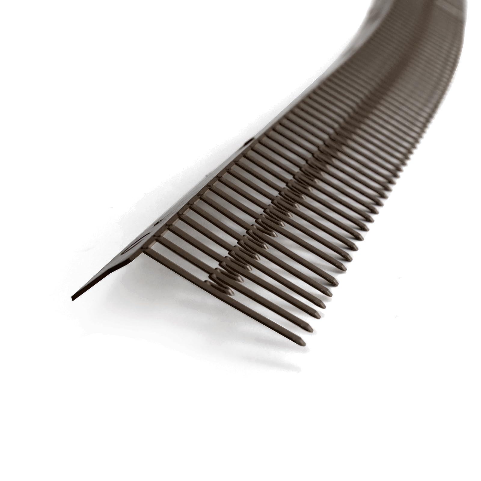 DQ-PP Peine de ventilación para cumbrera – 10m (10 piezas x 1m) – 100mm – Marrón (RAL 8017) – Ventilación de cumbrera – Peine para canalones