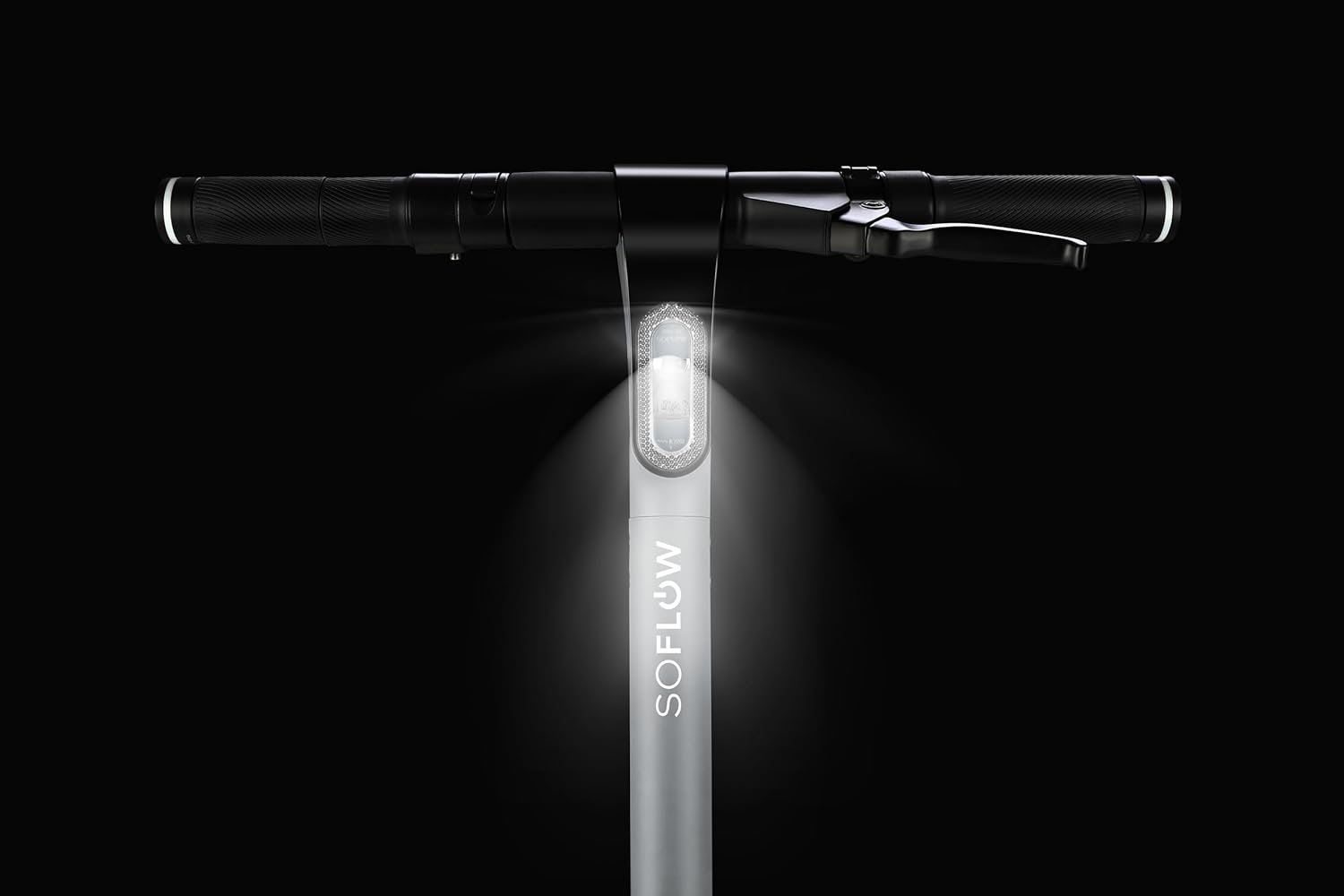 ഫ്രണ്ട് view of SOFLOW SO ONE PRO 1 with headlight on