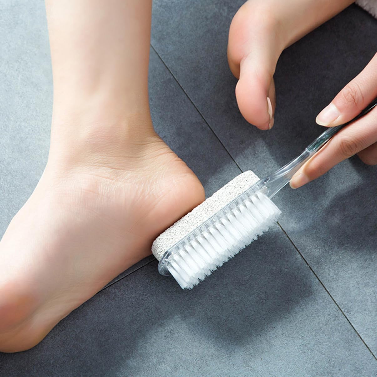 Raspador de Pies de Plástico, Piedra Pómez y Acero | Lima de Uñas Integrada, Kit Cuidado Pies, Uso en Casa y Experiencia Tipo Spa