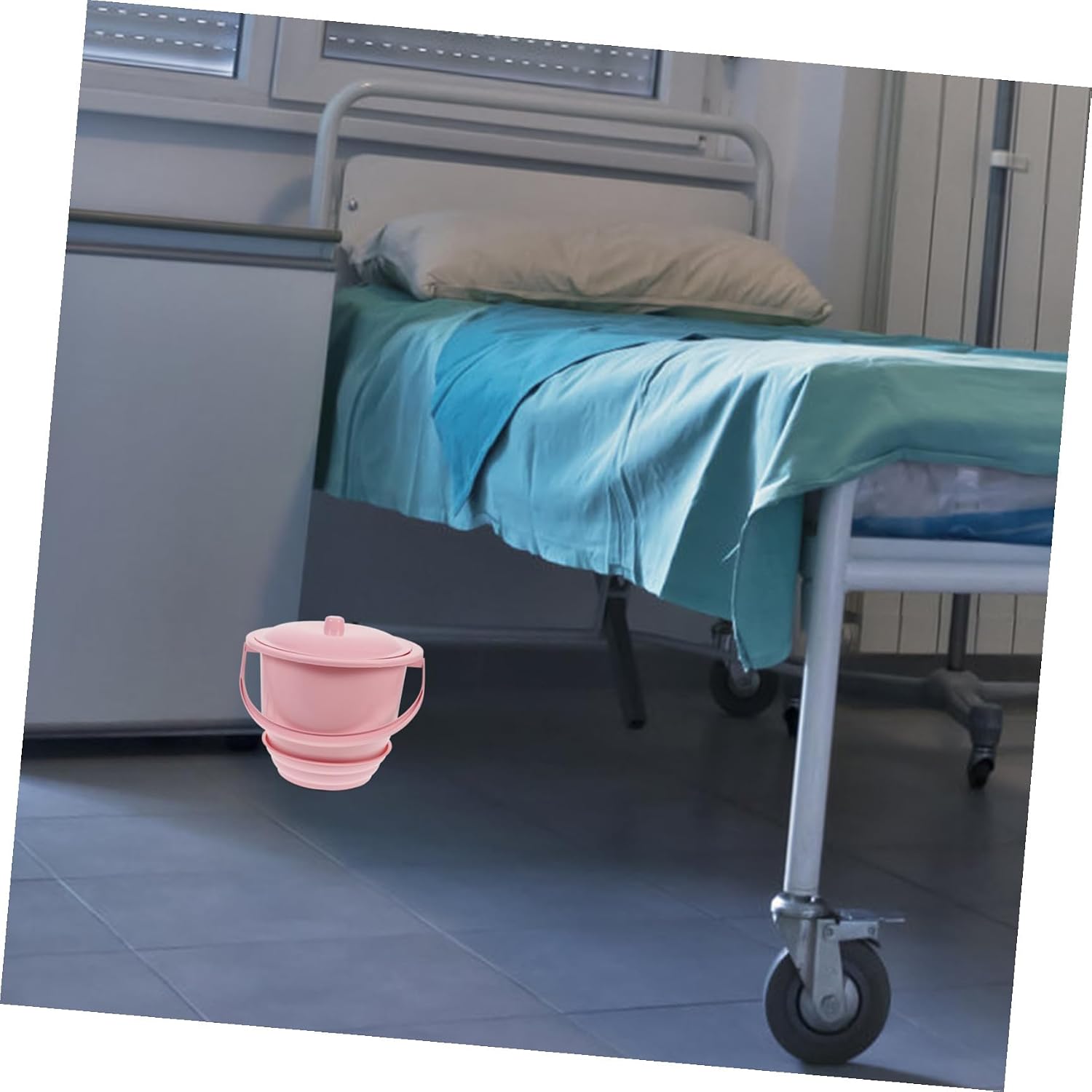 minkissy Thickened Household Chamber Pot with Lid and Handle, Portable Urinal Bucket for Elderly and Disabled, Red Spittoon for Home Night Use, 1pcs Bedpan Alternative