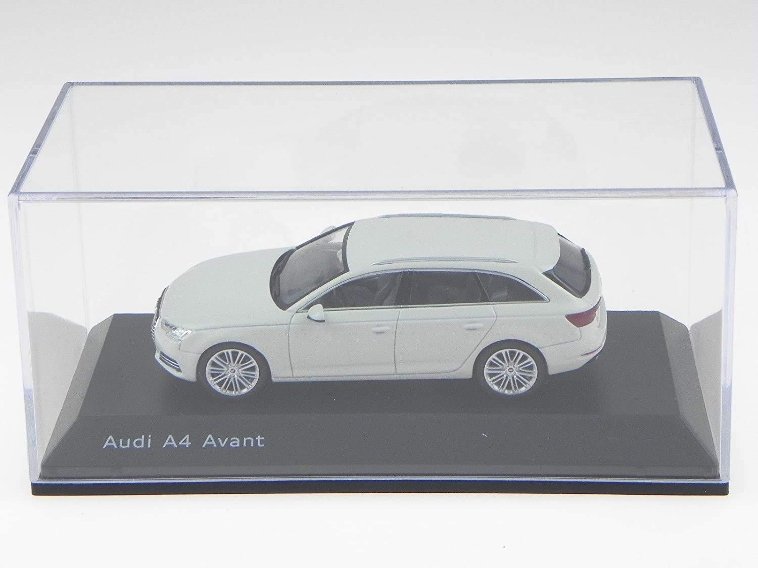 Audi A4 Avant ホワイト ミニカー Audi A4 Avant Glacier White 1:43 5011504213 SPARK diecast