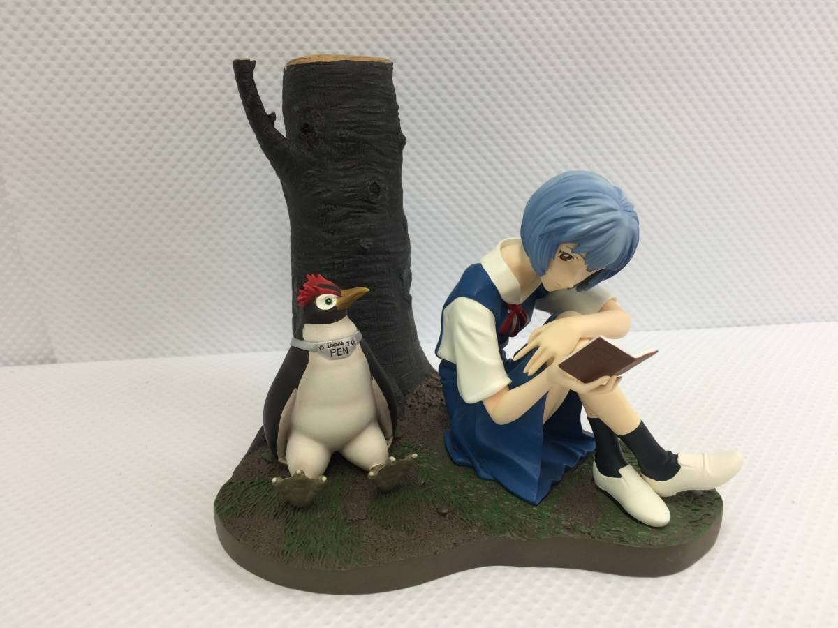 エヴァ 綾波レイ 読書するレイ+ペンペン フィギュア 【公式通販】
