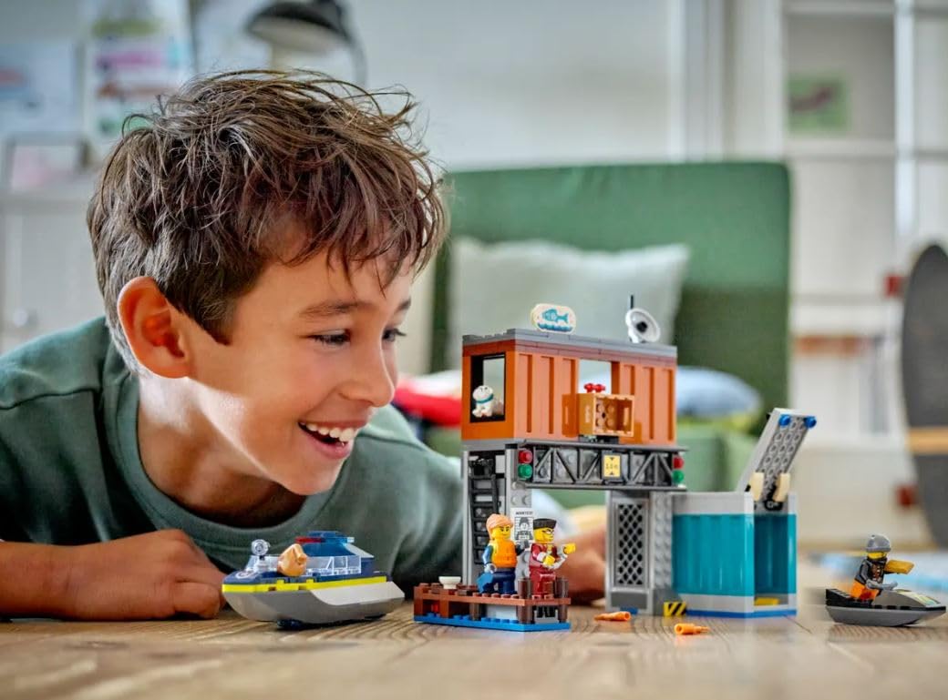 Lego City - Police Speedboat and Crooks' Hideout (60417)