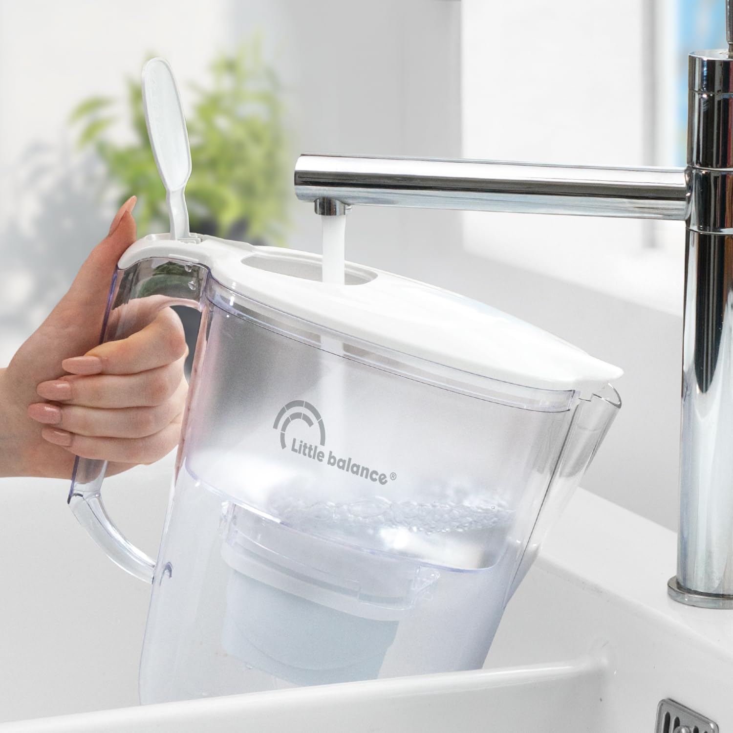 Carafe Filtrante Claire + 3 cartouches LITTLE BALANCE - 8592 - Réduit microplastiques, chlore, calcaire, 2,5 l, Débit ultra ra