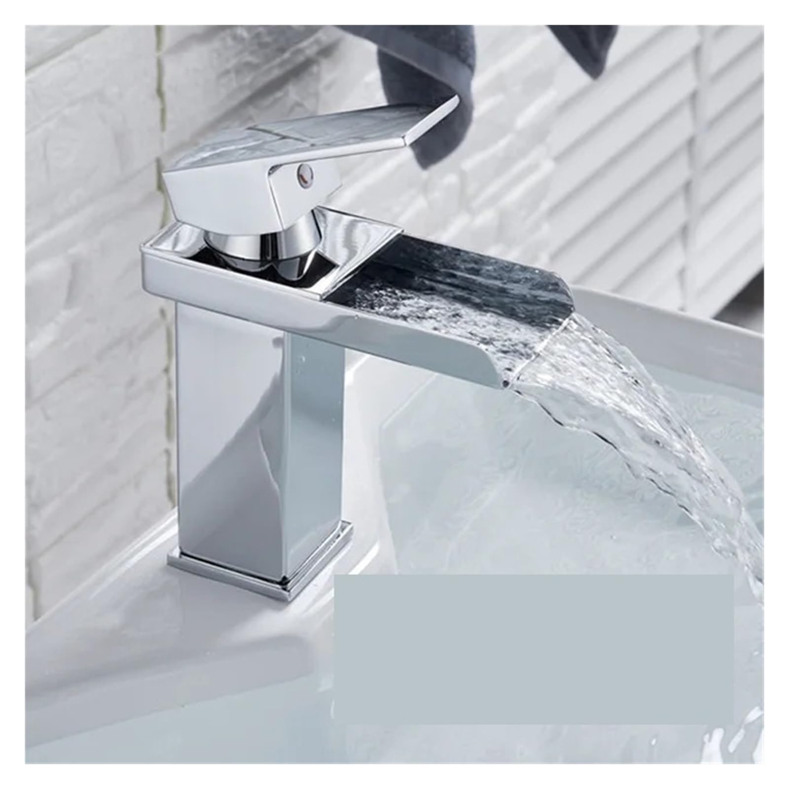 Robinetterie cascade eau chaude et froide en laiton sans éclaboussure