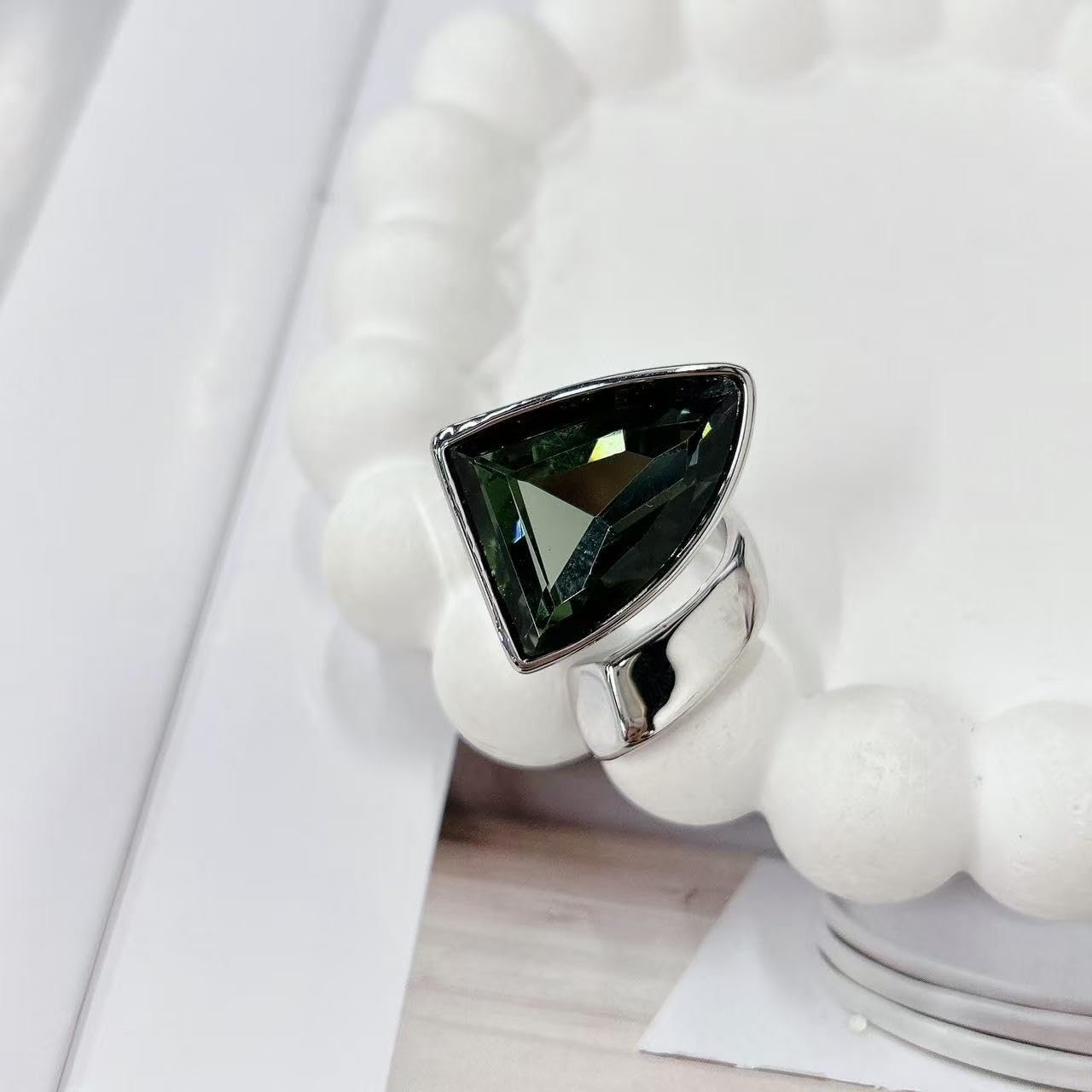 Chunky Green Rhinestone Triangle Open Large Statement Ring For Women Adjustable Wrap Band Exaggerated Thick Geometric Crystal Stone Finger Rings Wedding Party Cocktail Prom Fashion Jewelry Gifts