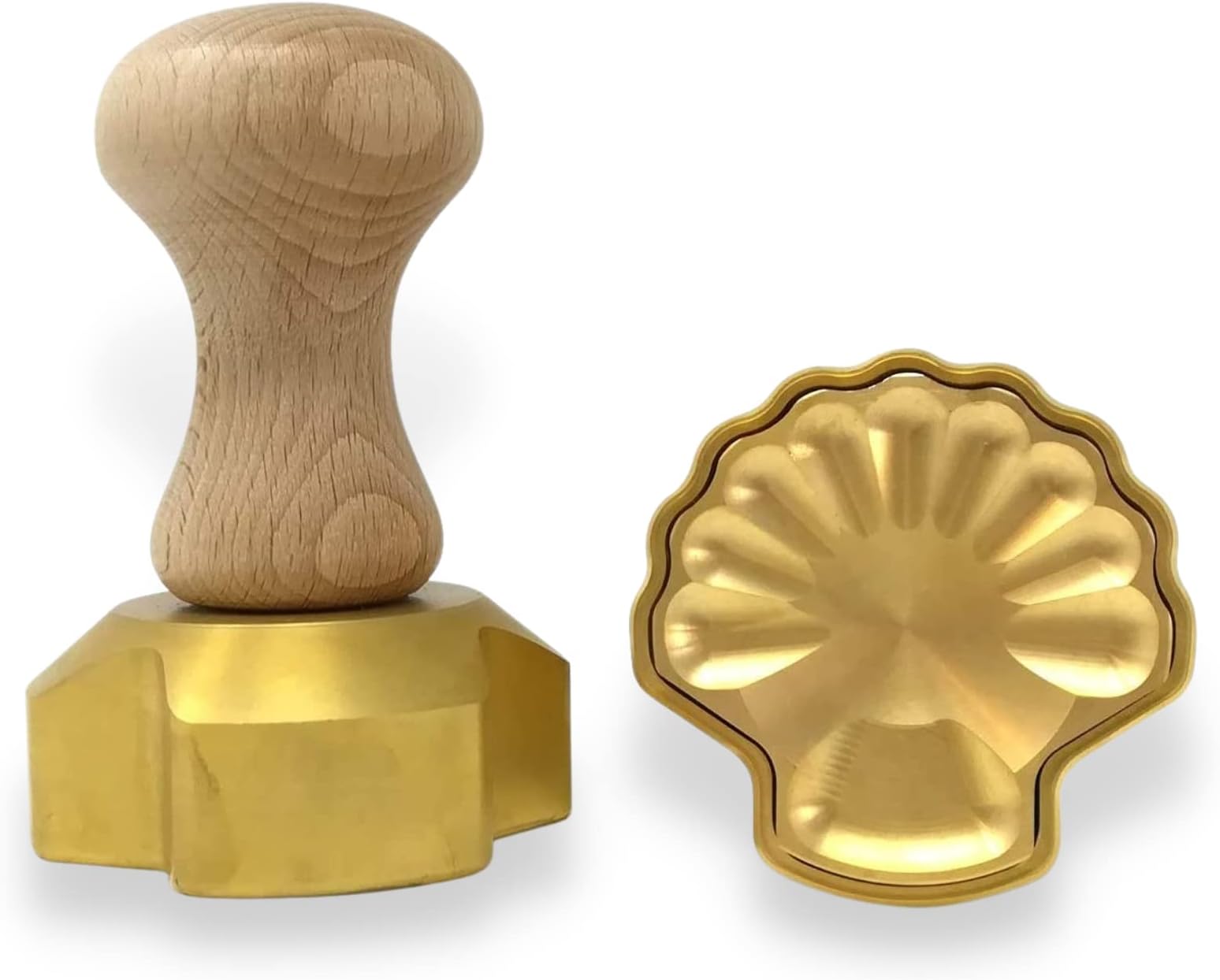 LA GONDOLAHomemade Ravioli Stamp - Shell Shape 2.56in | Italian Pasta Making Tool for Home and Business | Brass & Natural Wood | Easy to Use Ravioli Stamp | Tortellini & Ravioli Cutter Made in Italy