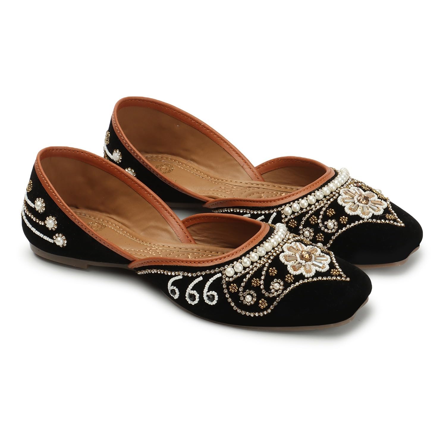 QUEEN LIZAWomen's Genuine Soft Leather Zari Work Black Taj Jutis Punjabi Wedding Flat Ladies Mojari